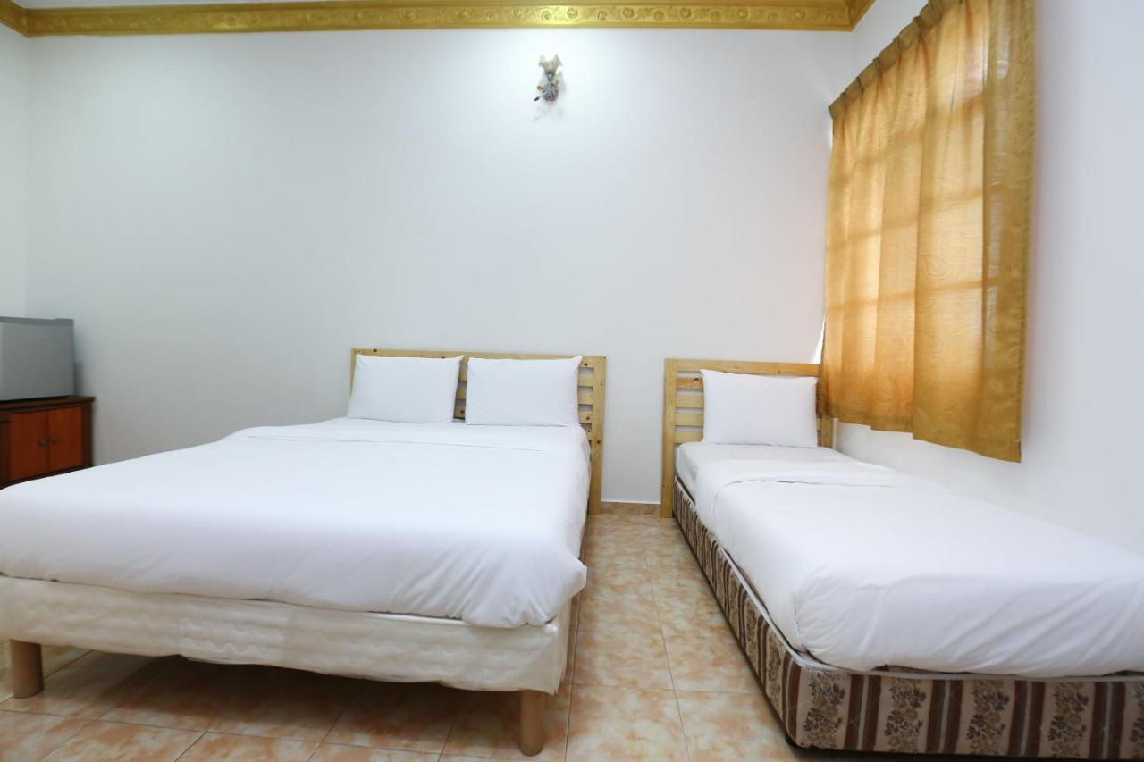 Oyo 89887 Yunie Hotel Marang