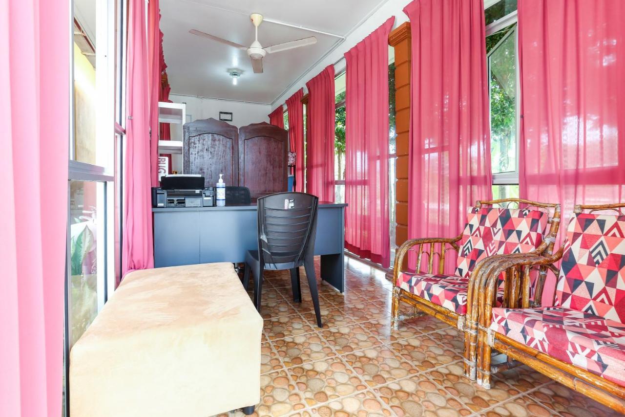Oyo 89887 Yunie Hotel 2*