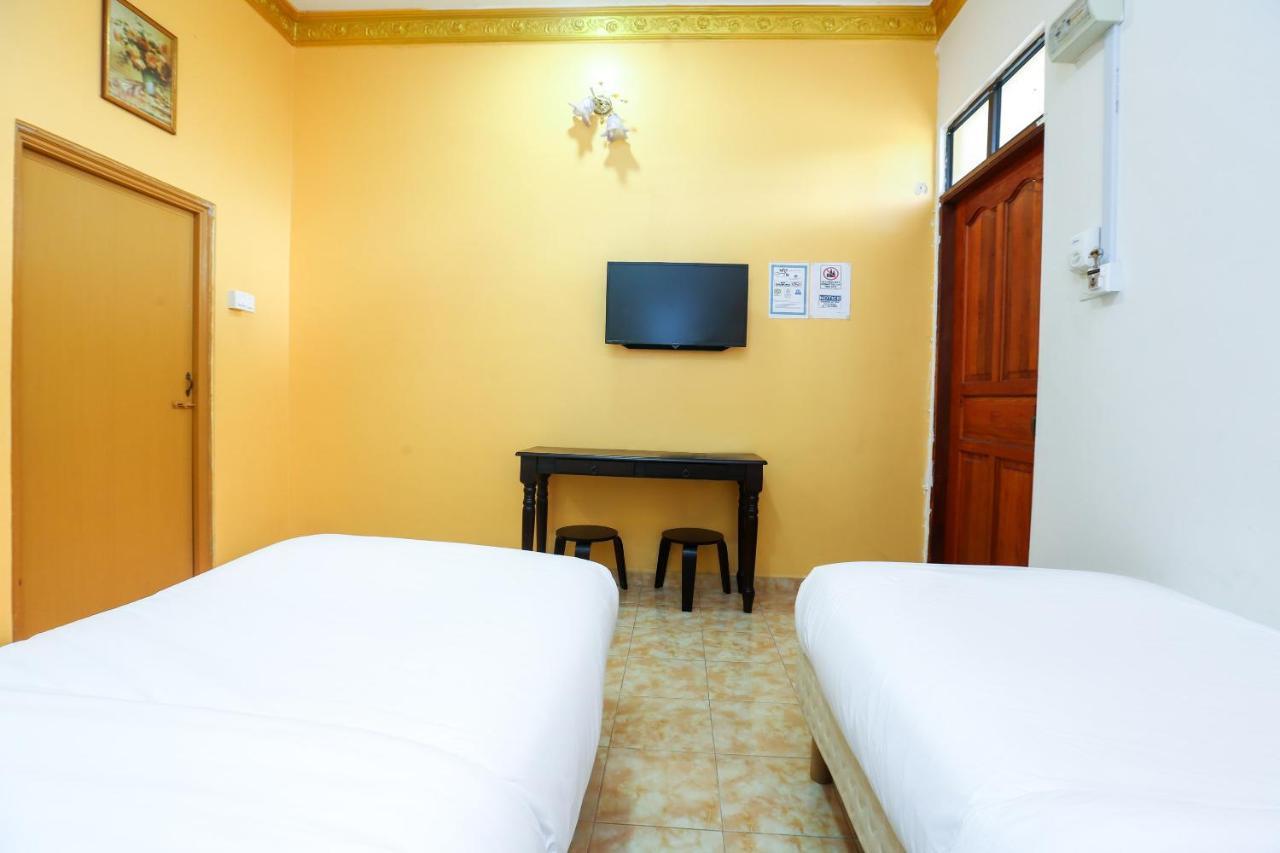 Oyo 89887 Yunie Hotel 2*